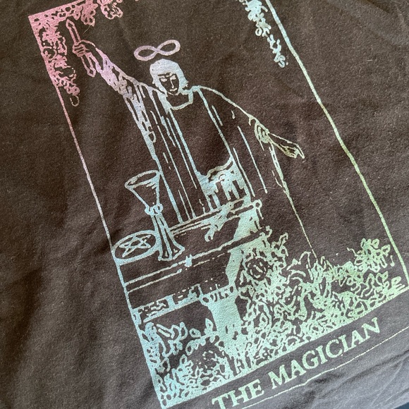 Vintage Graphic Women's Tee’s Collection - Picture 3 of 5